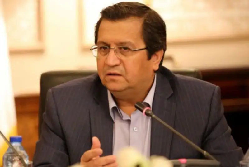 همتی رییس کل بانک مرکزی: در حال حاضر بازار ارز ثبات خوبی دارد و بانک مرکزی بر این بازار مسلط است.
