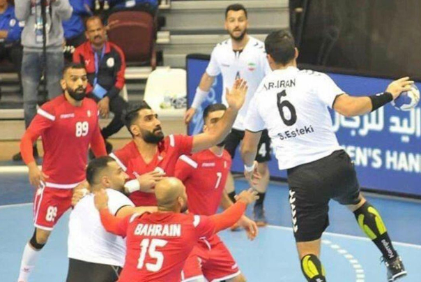 تیم ملی هندبال ایران در دومین دیدار مرحله گروهی مسابقات قهرمانی مقابل تیم ملی قطر شکست خورد و کار صعود به بازی آخر کشید.