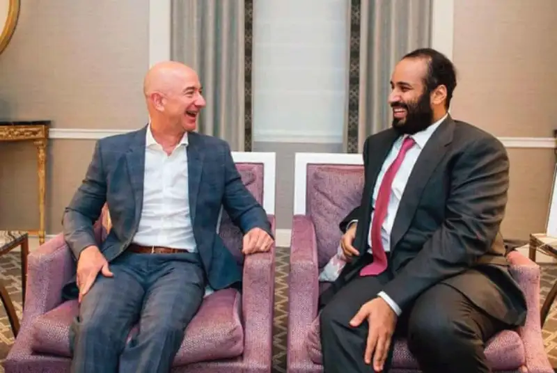 گزارش گاردین از هک تلفن مالک شرکت آمازون توسط بن سلمان