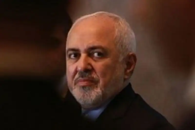 «ظریف»: ایران همچنان آماده گفت‌وگو با همسایگانش است