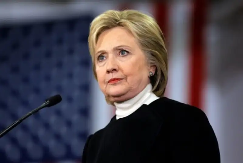 کلینتون: آمریکا نمی‌تواند 4 سال دیگر با ترامپ ادامه دهد