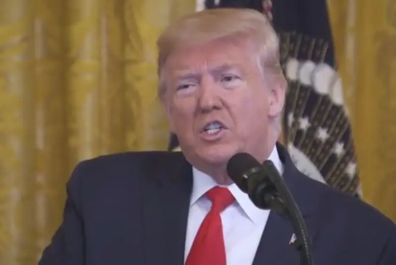 ترامپ: دموکرات‌ها می‌خواهند ایستادن در برابر ایران را برایم سخت‌تر کنند