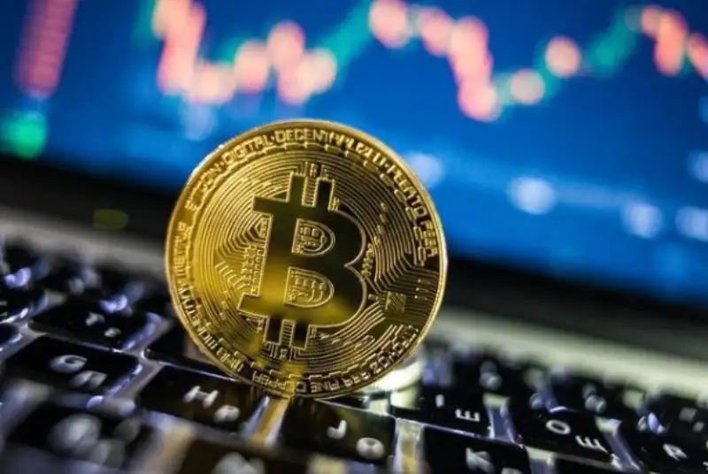 بیت‌کوین در مرز 10 هزار دلاری دوام نیاورد