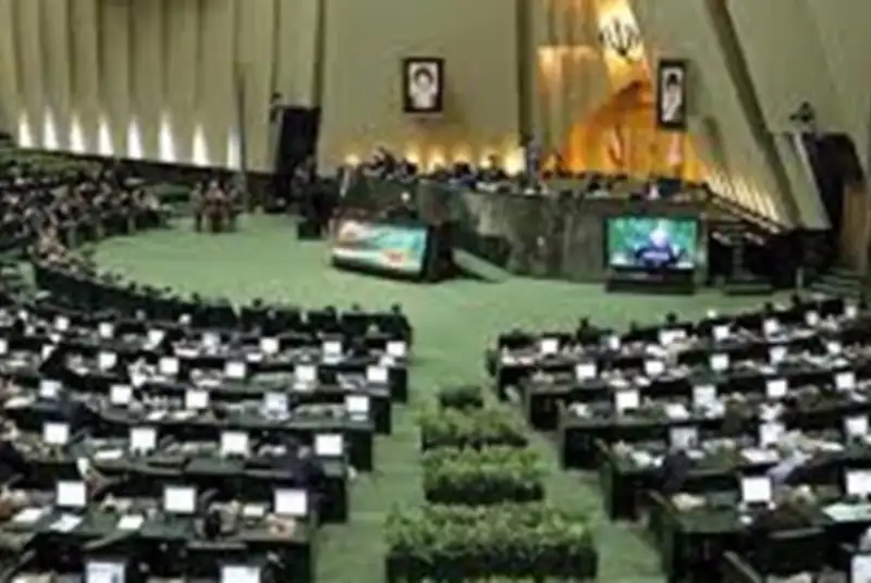 جلسات مجلس در زمان بررسی بودجه سه شیفت می‌شود