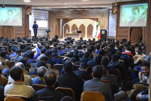 خبراء: أمريكا لا تستطيع مواجهة ايران عسكريا
