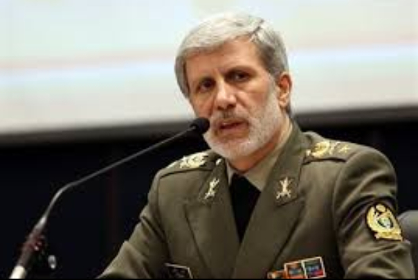 امیر حاتمی: صنعت دفاعی از زمین گیر شدن صنعت خودروسازی جلوگیری کرده است