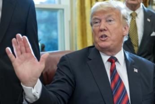 افسری که علیه ترامپ شهادت داد از کاخ سفید اخراج می‌شود