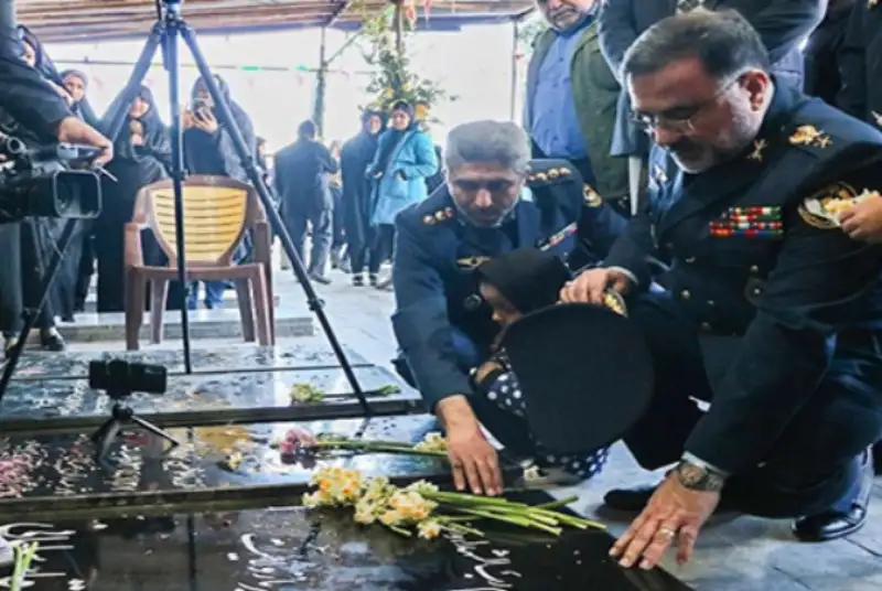 مردمِ ما مکتب شهید سلیمانی را ادامه بدهند