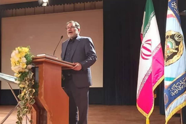 شمخانی:بزرگنمایی تهدیدات موهوم ابزار دشمن در جنگ ادراکی علیه مردم ایران است.