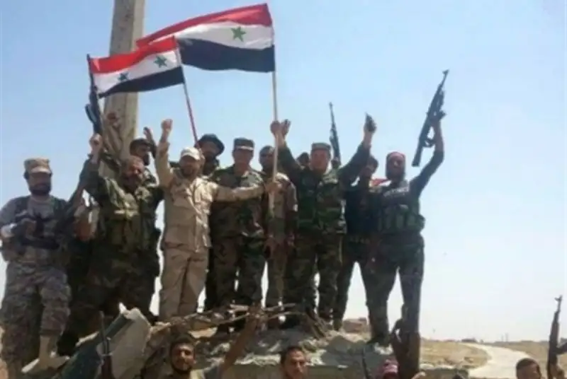 سوریه| آزادسازی چند منطقه دیگر و برافراشته‌شدن پرچم سوریه در جاده حلب ــ دمشق