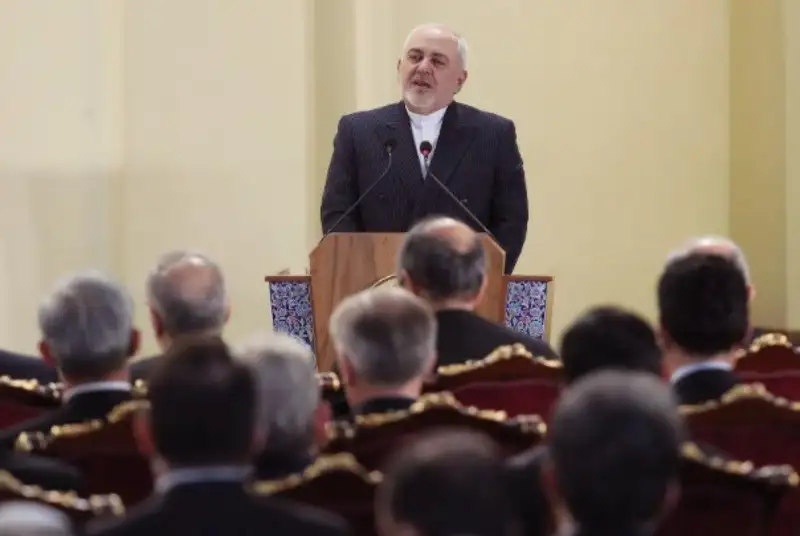 ظریف: بدانید که مردم ایران طرفدار دشمن آمریکا هستند