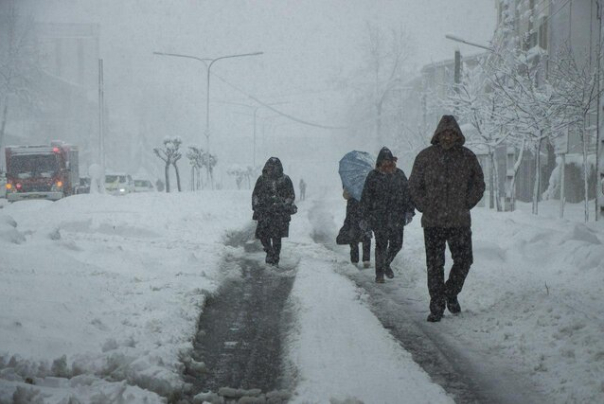 بارش 80 سانتی برف در جلگه گیلان