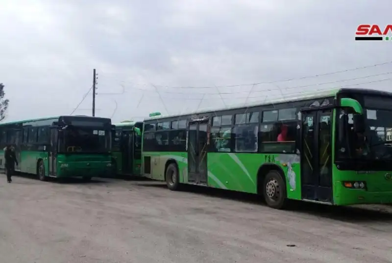 صدها آواره سوری داوطلبانه از لبنان به کشورشان بازگشتند