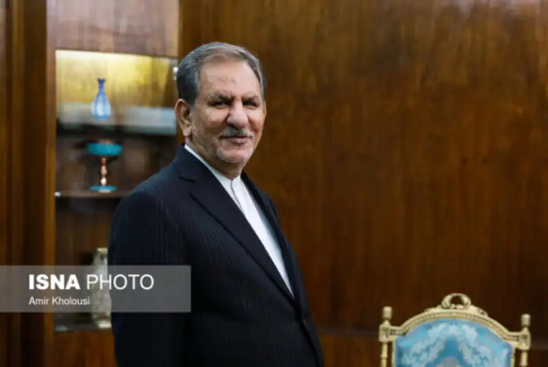 جهانگیری از ستاد انتخابات کشور بازدید کرد