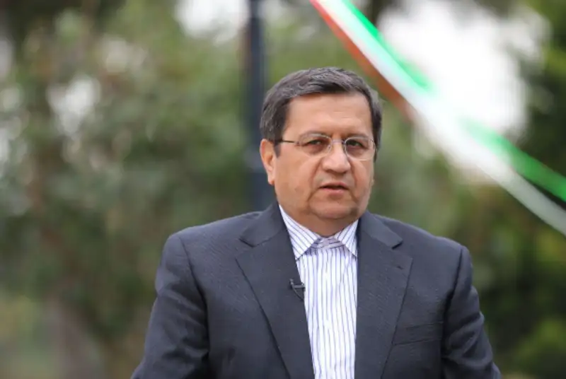 حضور رئیس کل بانک مرکزی پای صندوق رای