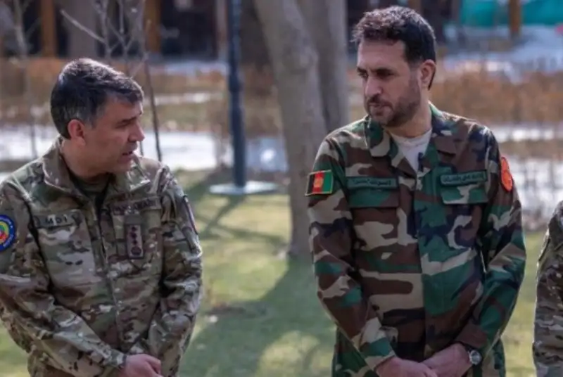 آمریکا عملیات‌‎ نظامی علیه طالبان را متوقف کرد