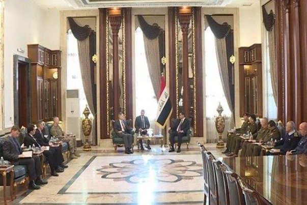 سفیر آمریکا با وزیر دفاع عراق دیدار کرد