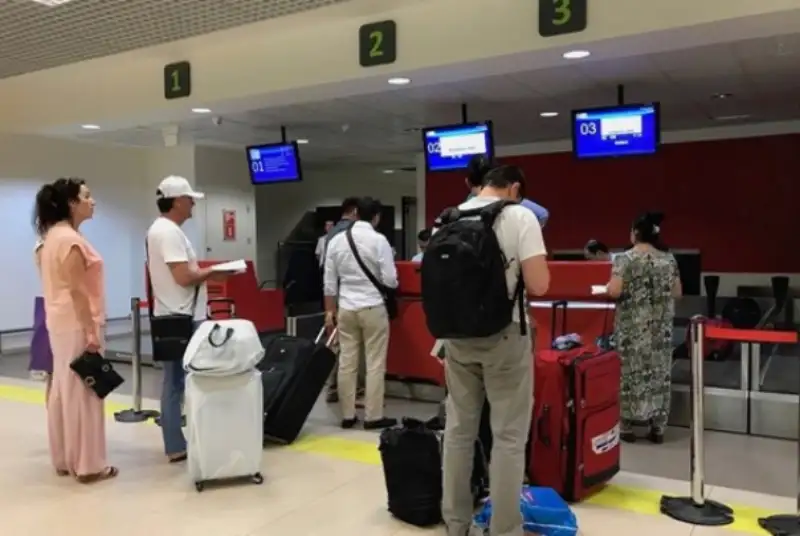 قطع موقت ارتباط هوایی بین تاجیکستان و ایران