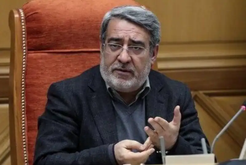 وزیر کشور: وزارت بهداشت روند ویروس کرونا را کنترل شده و مدیریت شده می‌داند