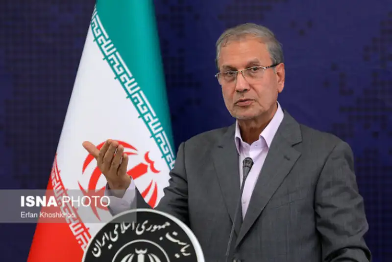 ربیعی: رفتار هوشمندانه و بهره‌گیری از اطلاعات صحیح مهمترین عامل در گذار از این بحران خواهد بود