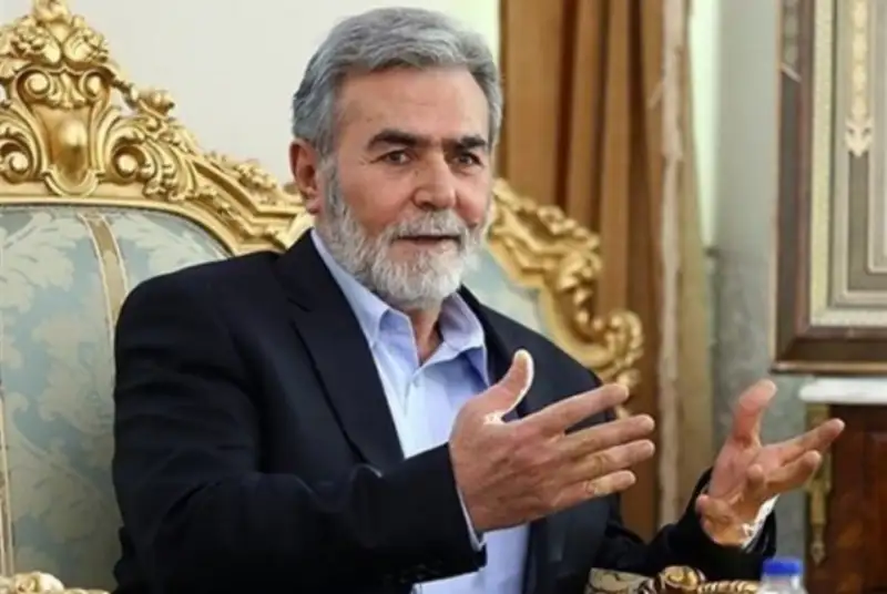النَخاله با تمجید از سردار سلیمانی: هزاران موشک داریم