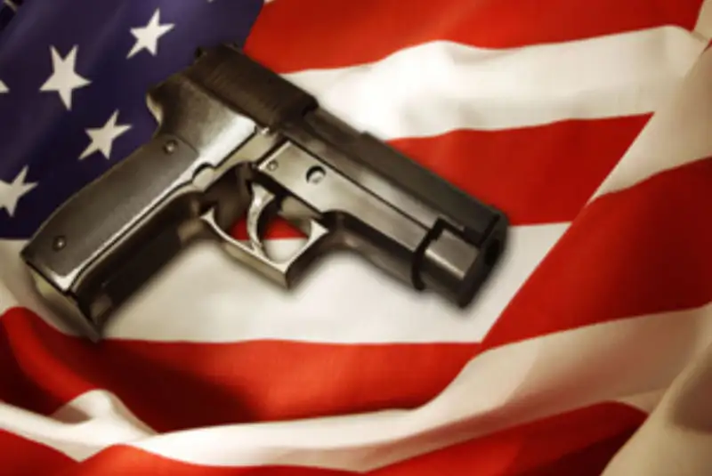 برنده نهایی در آمریکا کروناست یا خشونت مسلحانه؟