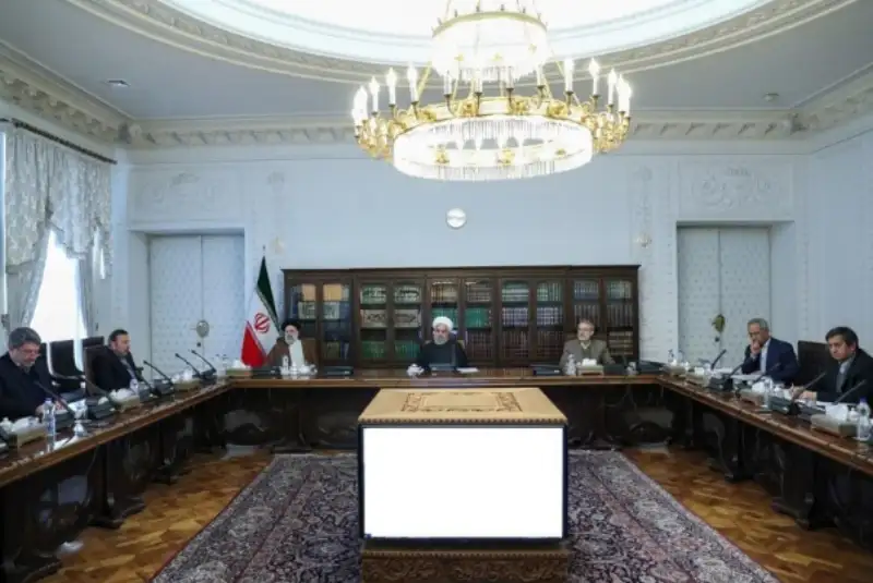تصمیمات سران قوا برای حمایت از کسب و کارهای کوچک در مقابل تبعات شیوع کرونا