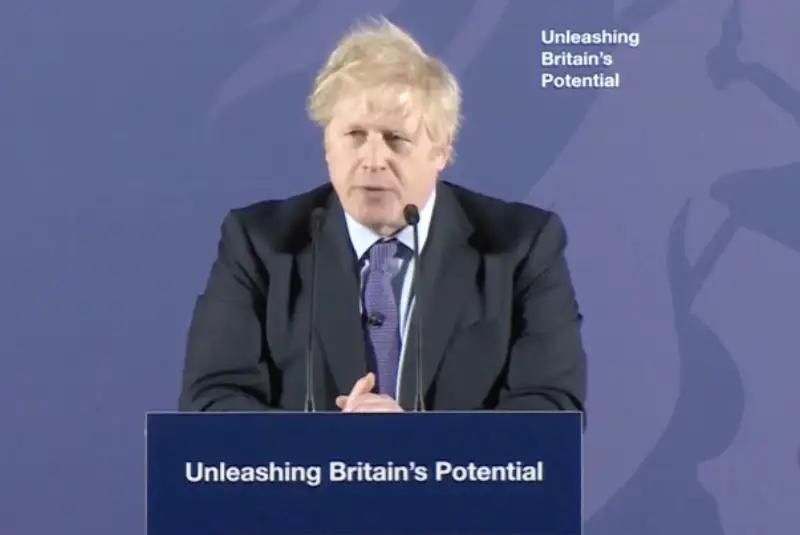 برنامه انگلیس برای مهار وحشت مردم از کرونا