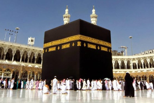 عربستان سعودی طواف حول کعبه را تعطیل کرد