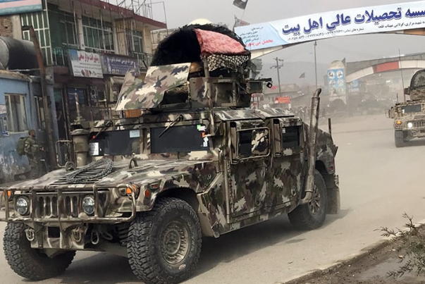 فيديو صادم.. لحظة هجوم داعشي راح ضحيته 32 قتيلا بكابول