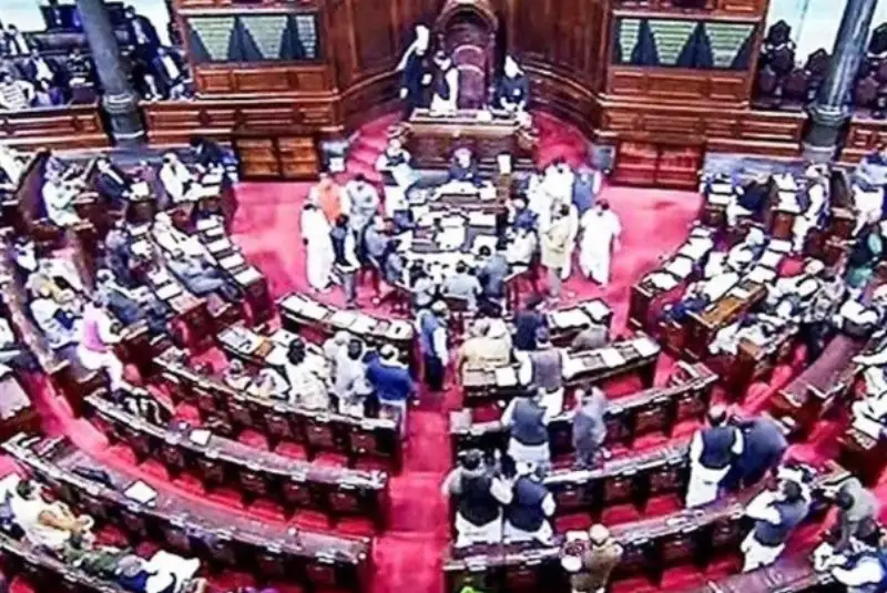مختل شدن جلسه پارلمان هند به سبب اعتراض شدید نمایندگان اپوزیسیون به کشتار مسلمانان