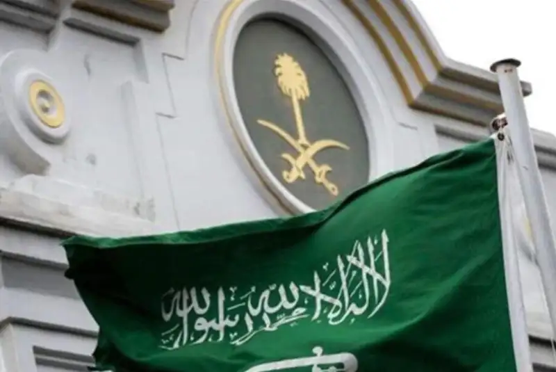 عربستان شهروندانش را از لبنان خارج می کند
