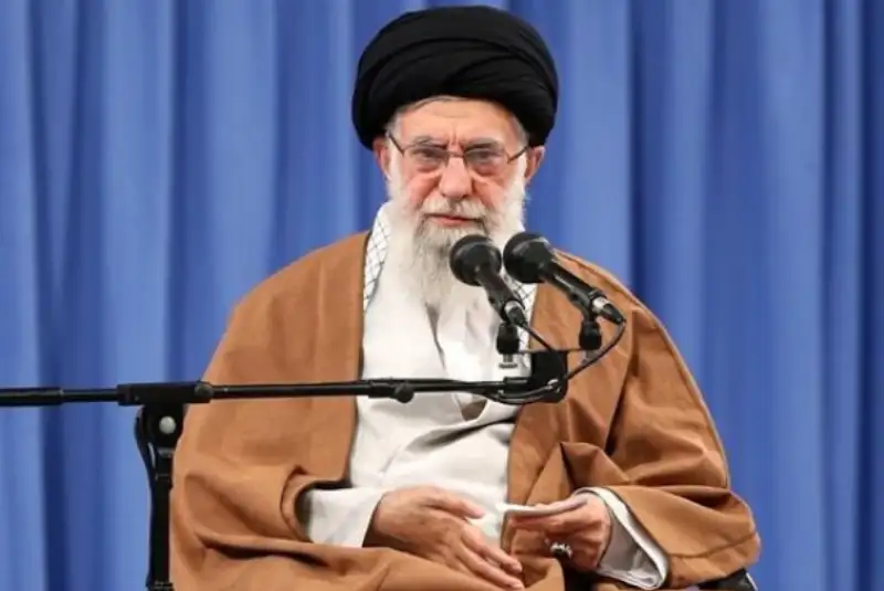 فرمان فرمانده معظم کل قوا به رئیس ستاد کل نیروهای مسلح در زمینه مقابله با کرونا