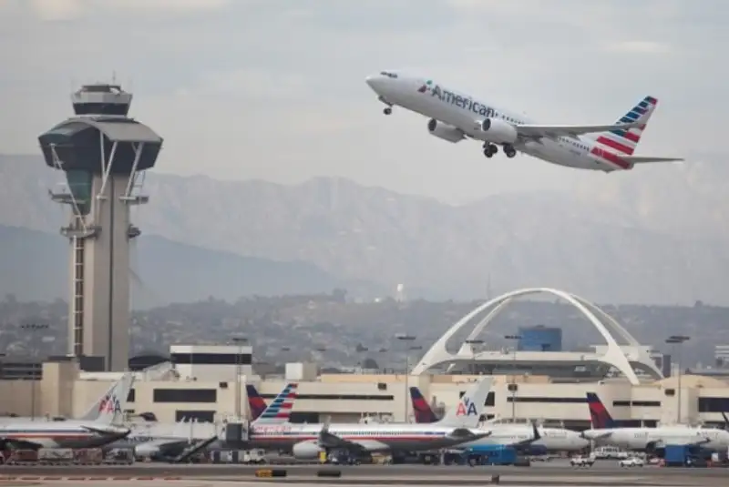 آشفتگی و سردرگمی در فرودگاههای امریکا