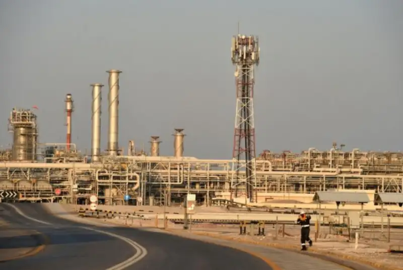 کاهش 20.6 درصدی درآمد آرامکو؛ رویاهای بن سلمان تعبیر نمی شود