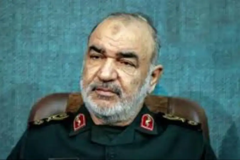 دستور فرمانده کل سپاه برای گسیل فوری امکانات و ظرفیت های سپاه به مناطق سیل زده