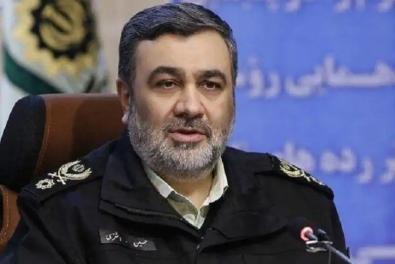 سردار اشتری: هیچ شخصی حق خروج از شهر خود را ندارد