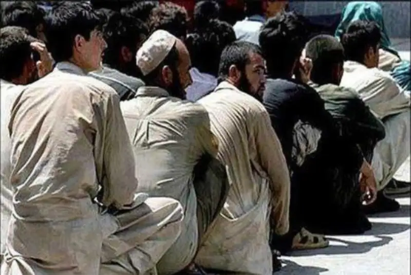 پروانه کار اتباع خارجی تمدید شد