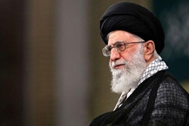 قائد الثورة يصف معاقي الحرب بالمجاهدين المضحين والشهداء الاحياء