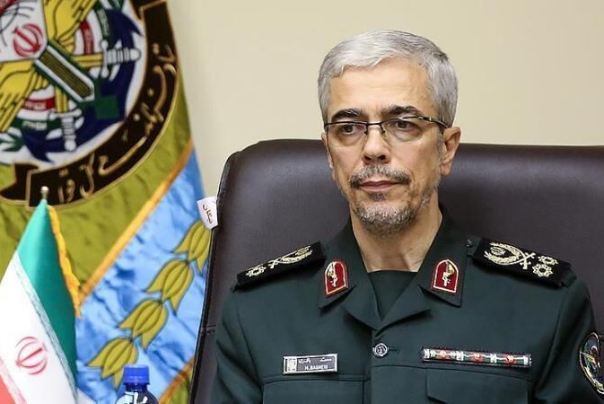 رئيس الاركان العامة الايرانية يؤكد على أهمية البحوث في مجال التهديدات البيولوجية