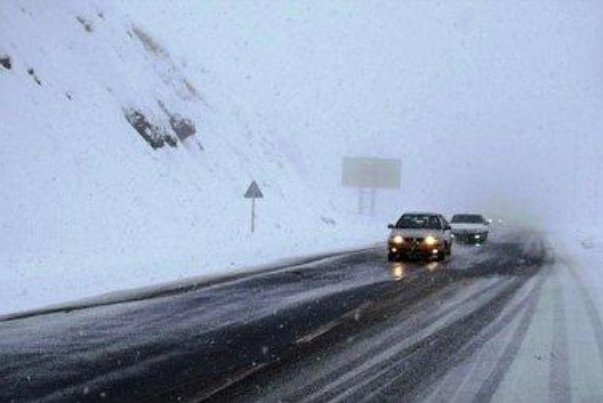 احتمال وقوع بهمن و کولاک در جاده‌های کوهستانی