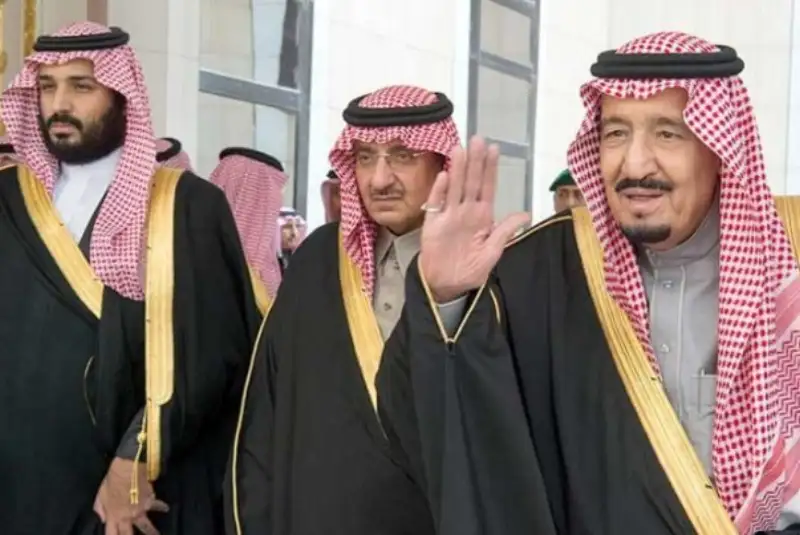 نیویورک تایمز: قرنطینه پادشاه و ولیعهد سعودی در نزدیکی دریای سرخ