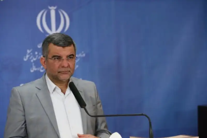 بازگشایی برخی صنوف به معنی عادی شدن وضعیت نیست
