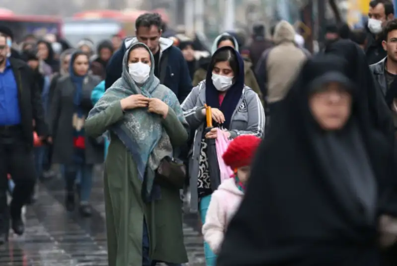 یک پیشنهاد برای شکست کرونا؛ 2 روز قرنطینه، 5 روز طرح فاصله گذاری اجتماعی