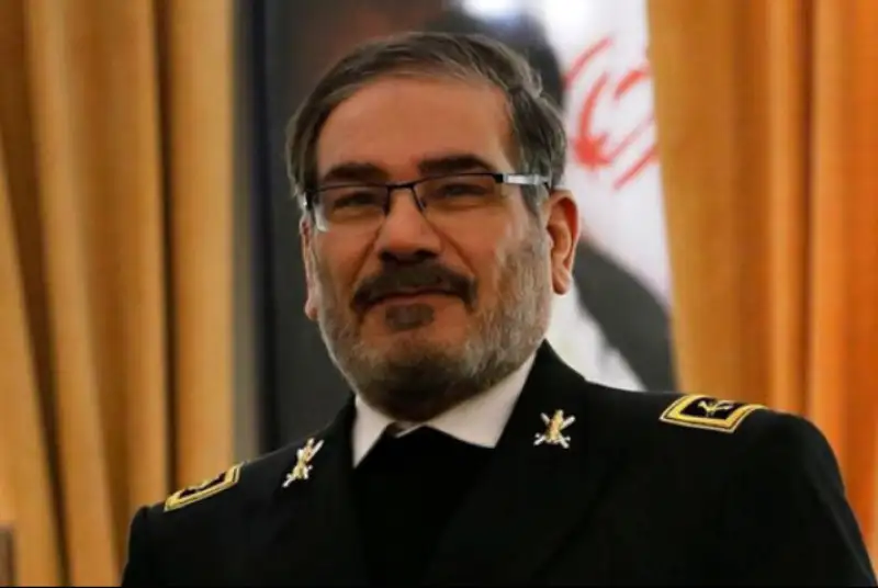 شمخانی: مخالفت آمریکا با درخواست وام ایران از صندوق بین‌المللی پول، نقض «قاعده آمره حق بر سلامتی» است.