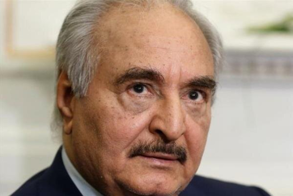 خلیفه حفتر در اقدامی مغایر قطعنامه سازمان ملل خود را حاکم لیبی اعلام کرد