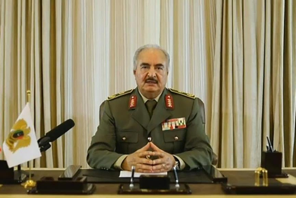 ليبيا.. حفتر يعلن وقف العمليات العسكرية.. الإمارات تُشيد وترفض الدور التركي
