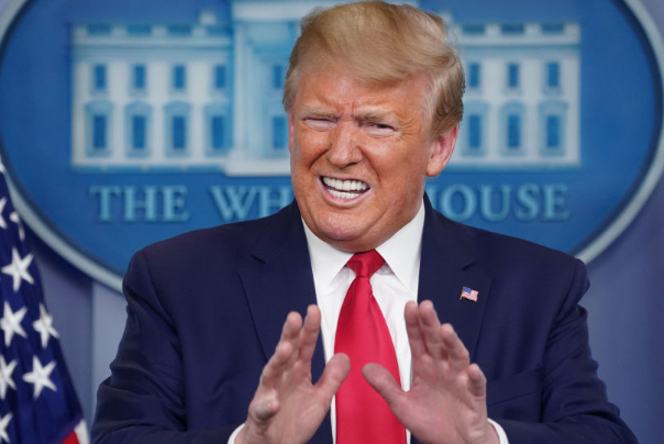 Where is Trump's goal in arguing with US intelligence agencies?