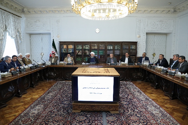 تاکید رییس جمهور بر پرداخت به موقع حقوق کارکنان و بازنشستگان در جلسه شورای عالی هماهنگی اقتصادی