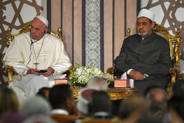 Invitation of the Vatican and Al-Azhar in Egypt to the people to hold a day of prayer and supplication